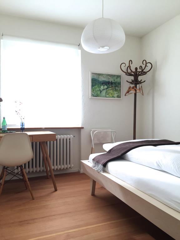 Bed and Breakfast Au Jardin Zuchwil Habitación foto